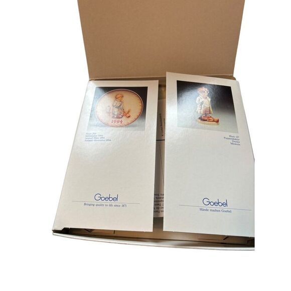 M.J. Hummel Annual Plate 1994 Bas-Relief Twenty-Fourth Edition Goebel Porcelain - Picture 2 of 6